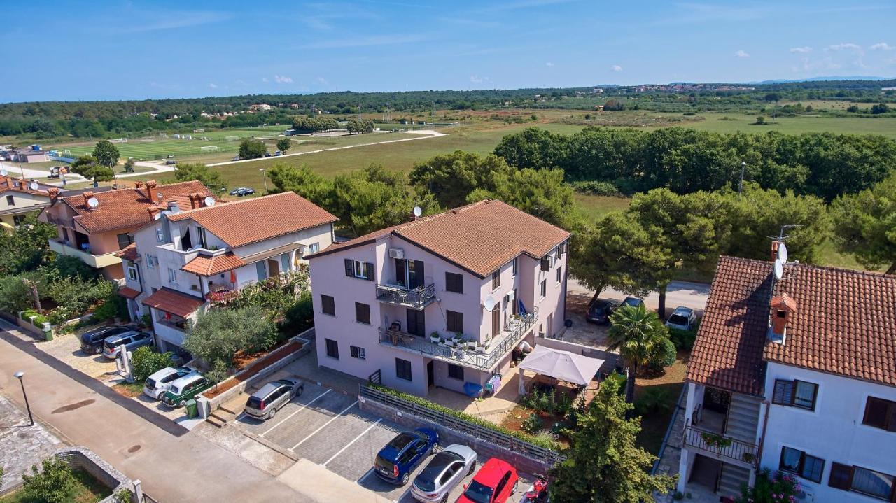Apartments Christine อูมัค ภายนอก รูปภาพ